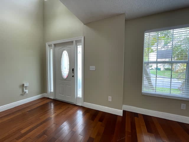 12684 SW 144th Ter photo 4