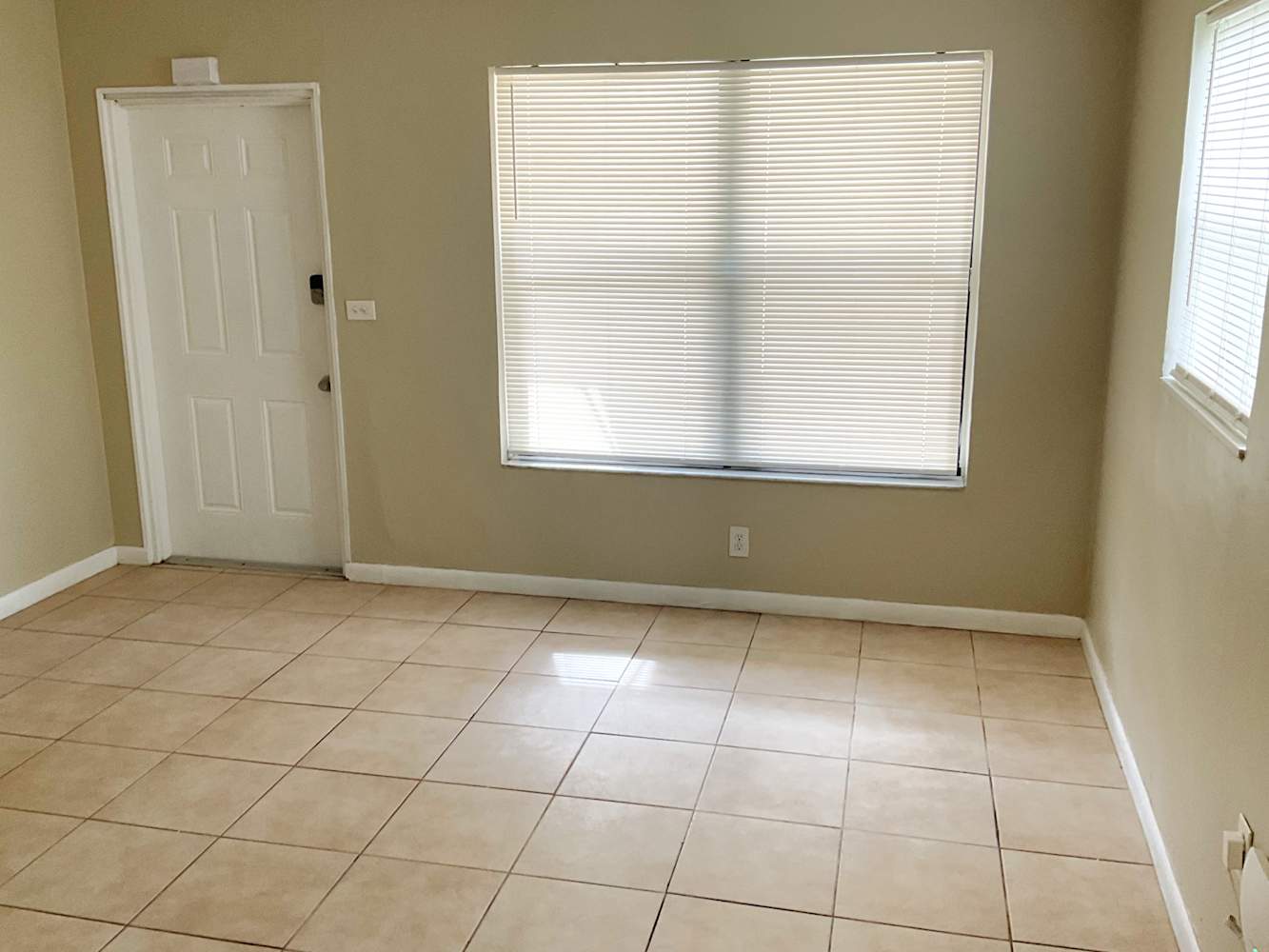 641 N 68th Way photo 2