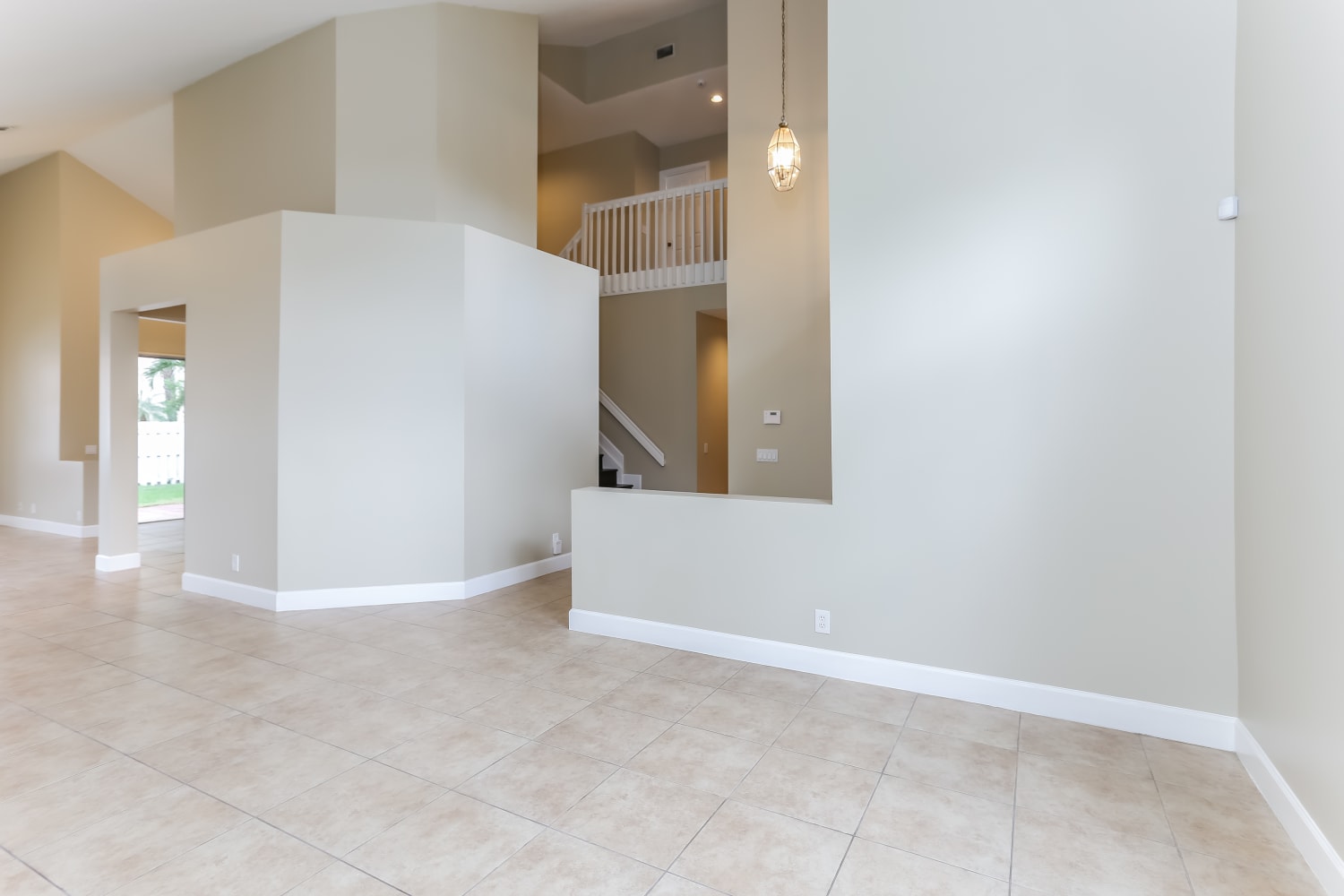 335 Cambridge Dr photo 3