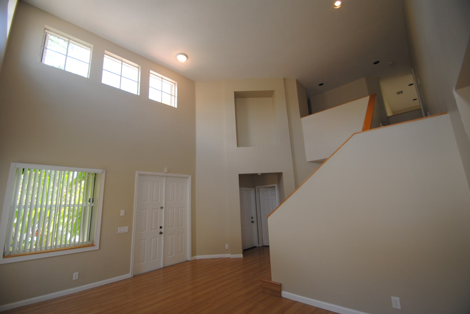 3915 Hawks Ct photo 3