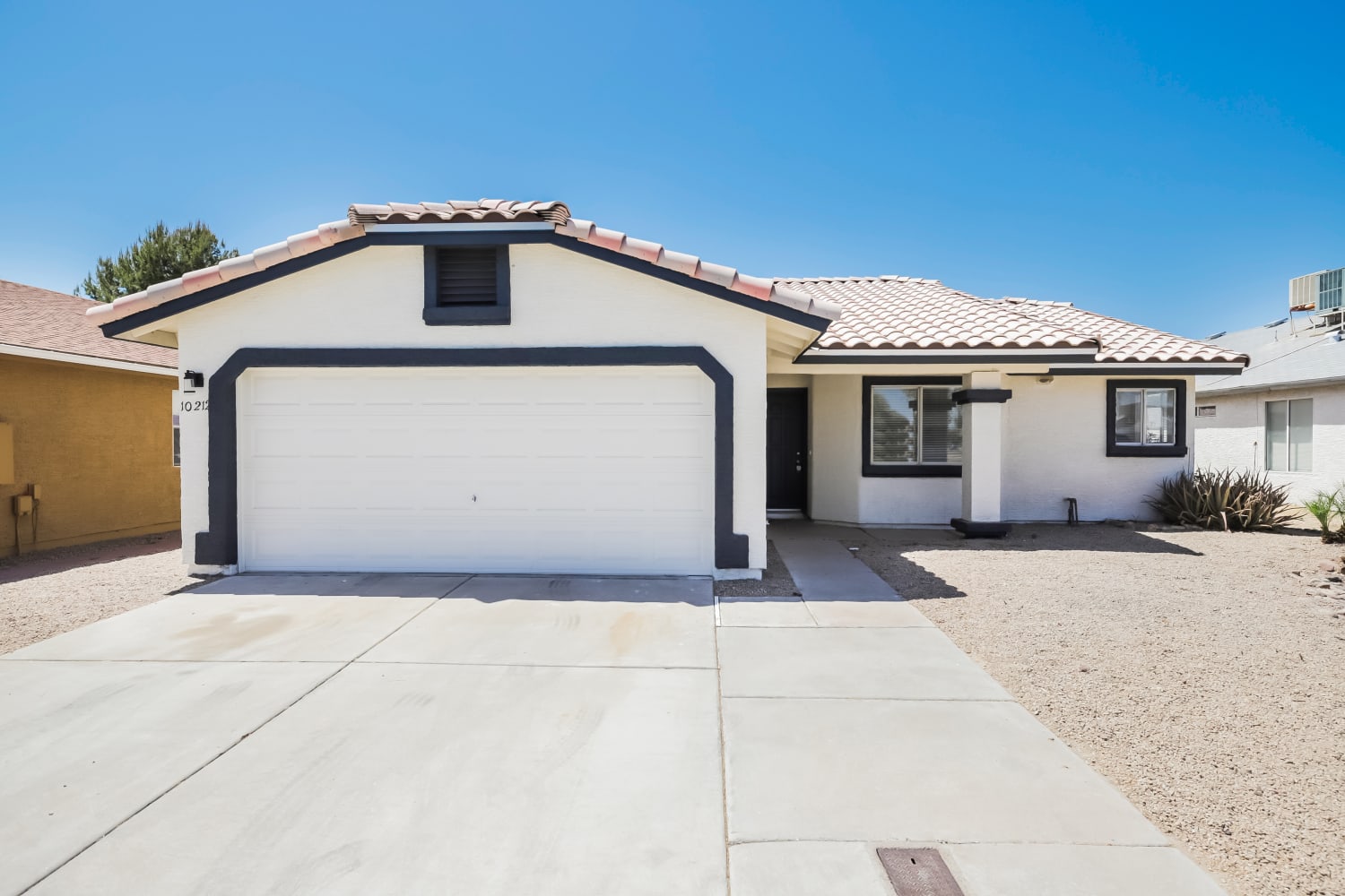 10212 N 88th Dr Peoria, AZ 85345 photo 2