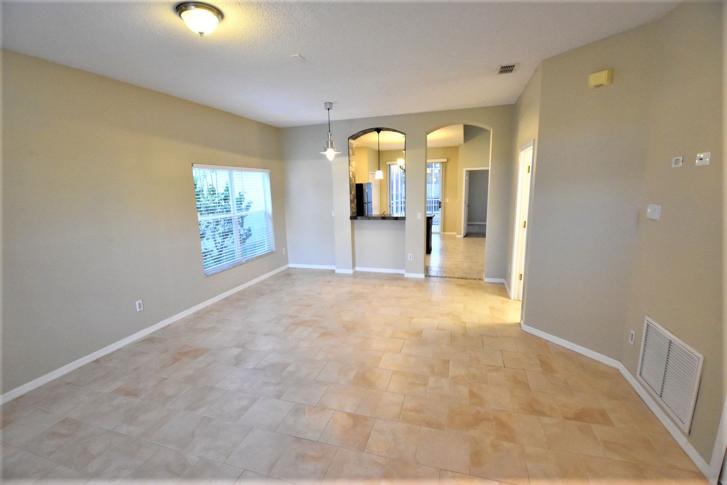 101 London Fog Way photo 4