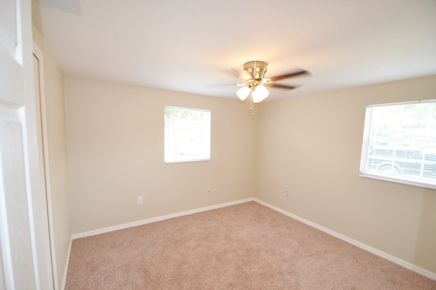 711 Starke Lake Cir photo 5