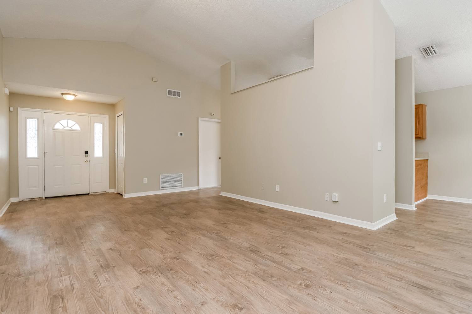 6551 Chantry St photo 3