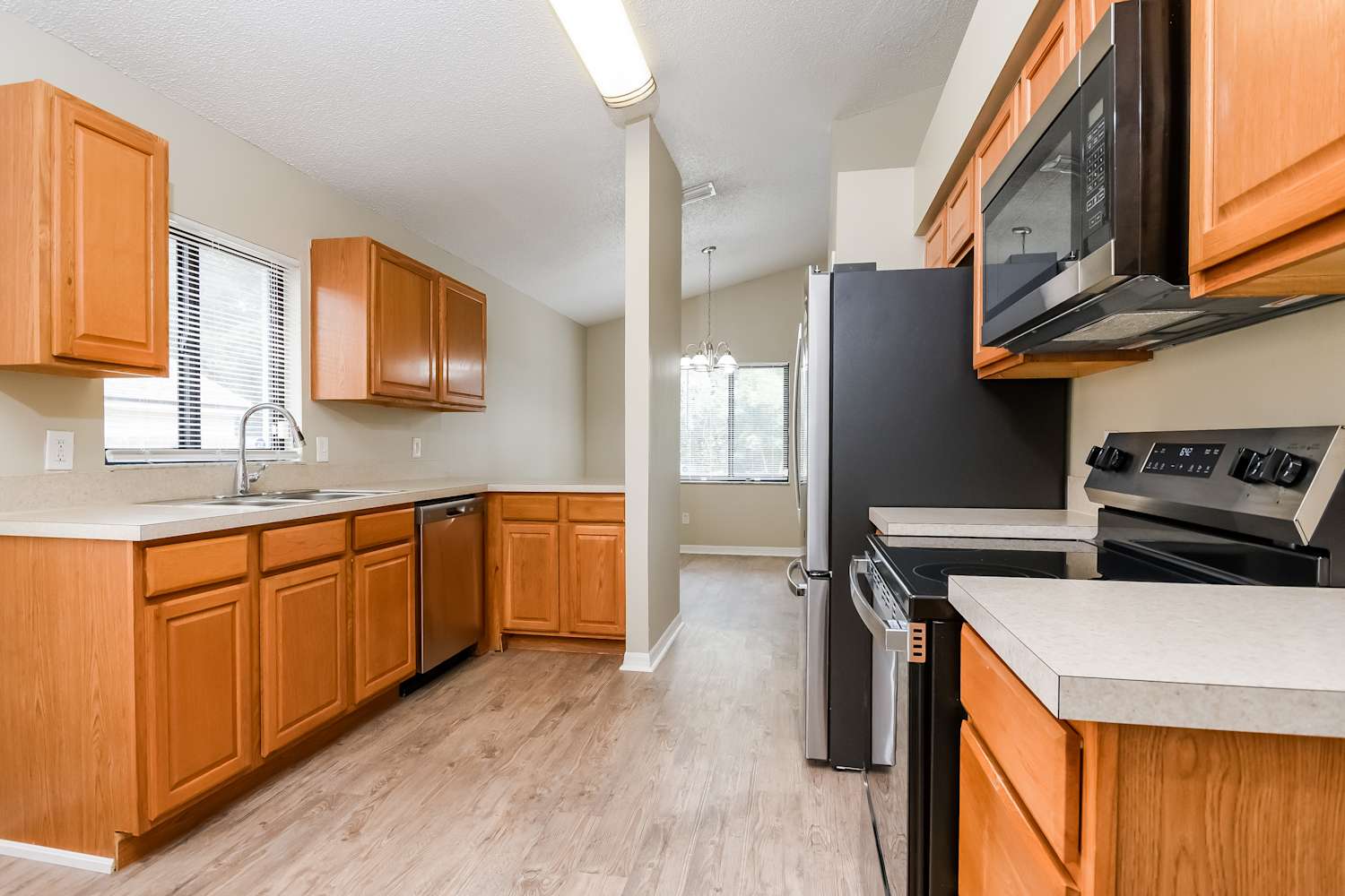 6551 Chantry St photo 5