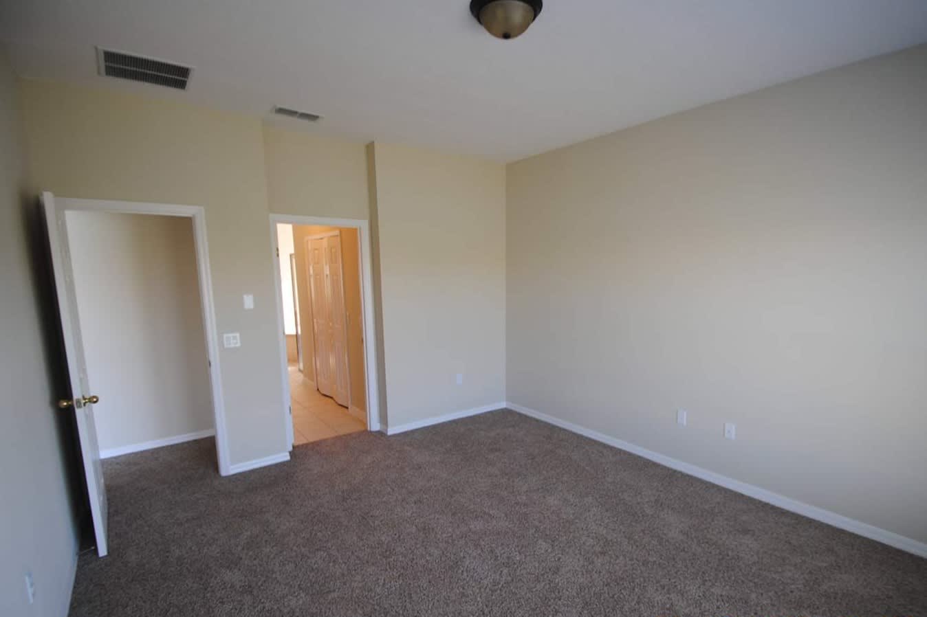 3575 Somerset Cir photo 4