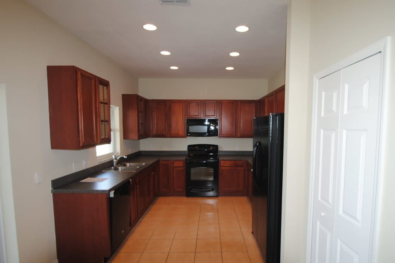 3575 Somerset Cir photo 2
