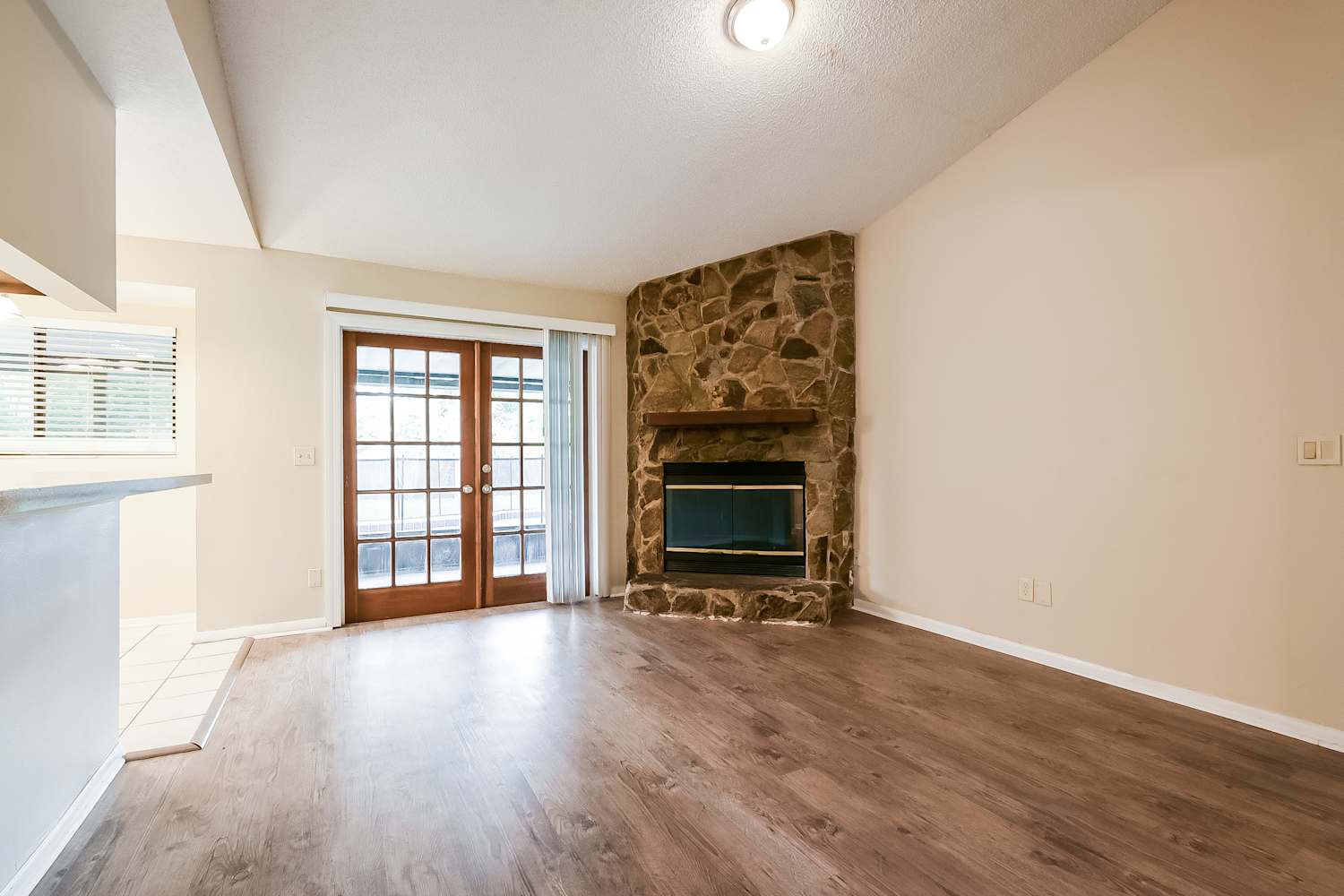 5641 Westview Dr photo 3
