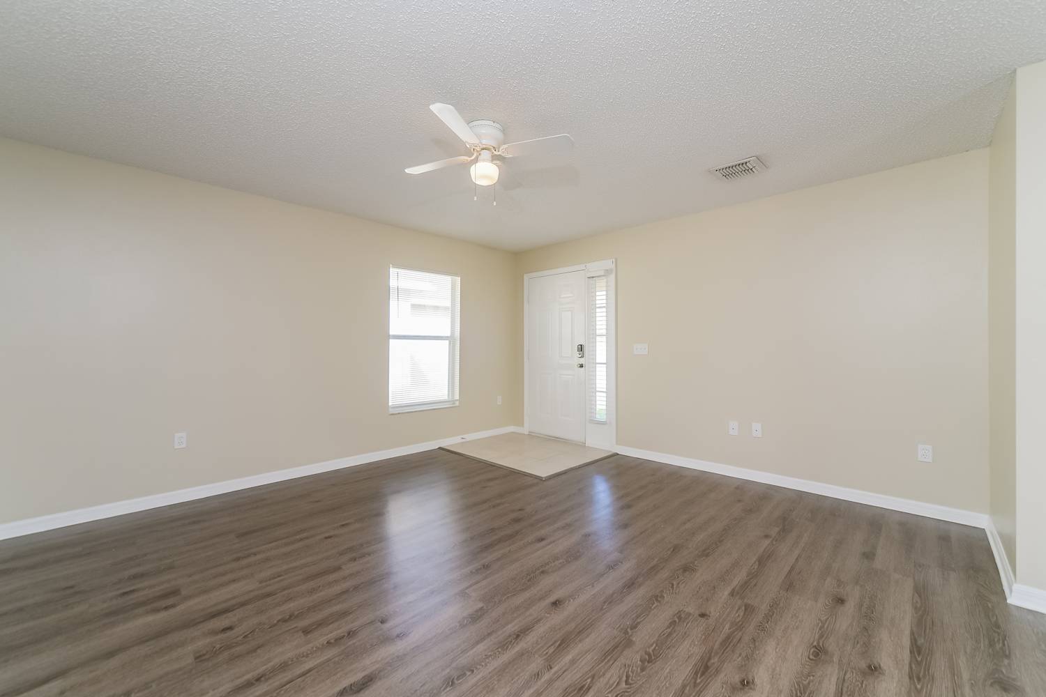 2408 Ruddenstone Wy photo 4
