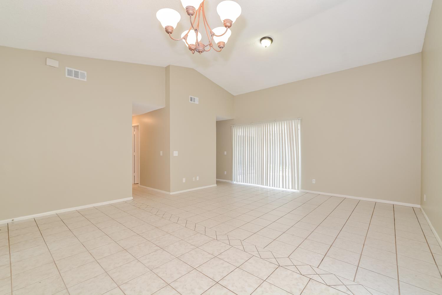 1024 Burnett St photo 5