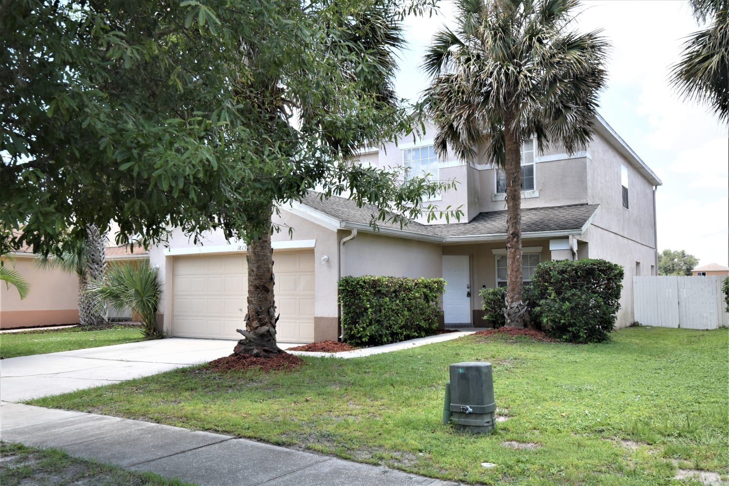 1815 Meadow Pond Way photo 2