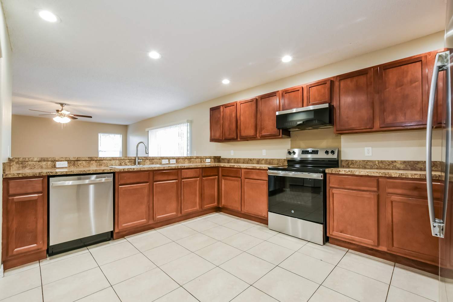 2621 Fair Oaks Dr photo 5