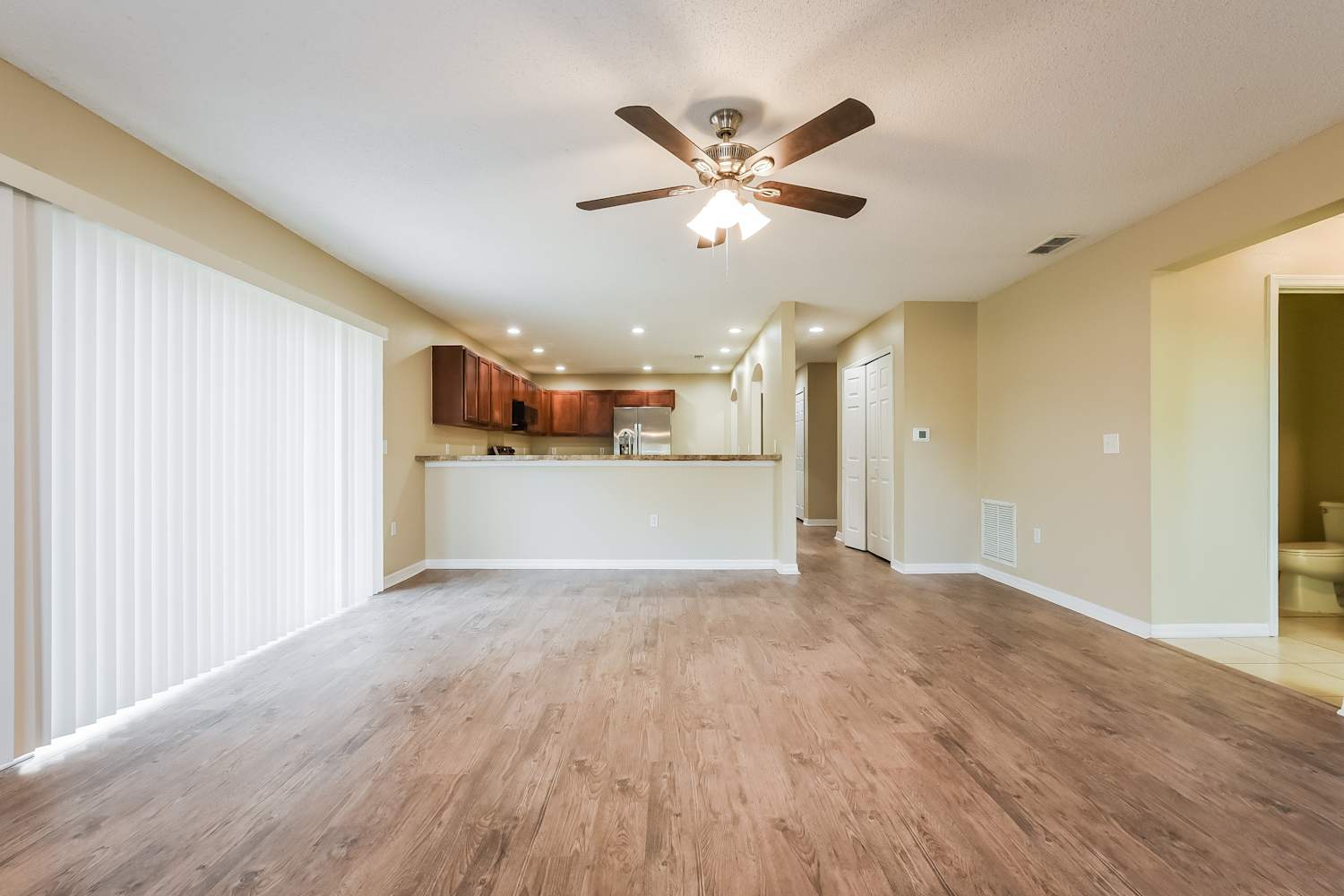 2621 Fair Oaks Dr photo 3