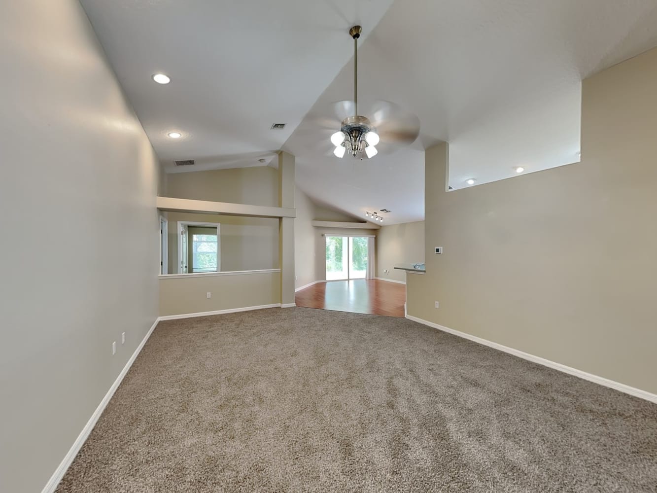 33238 Irongate Dr photo 3