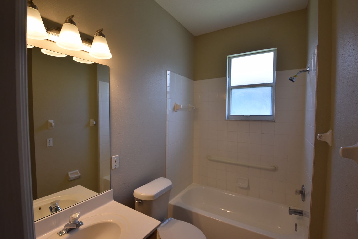 164 Magic Landings Blvd photo 5