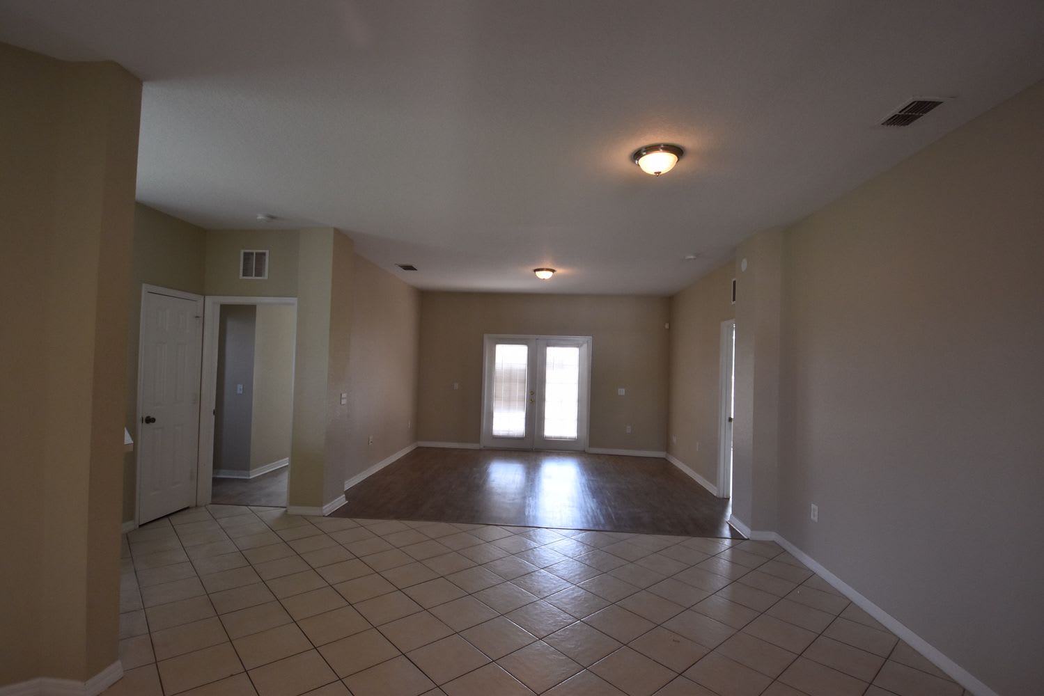 164 Magic Landings Blvd photo 2