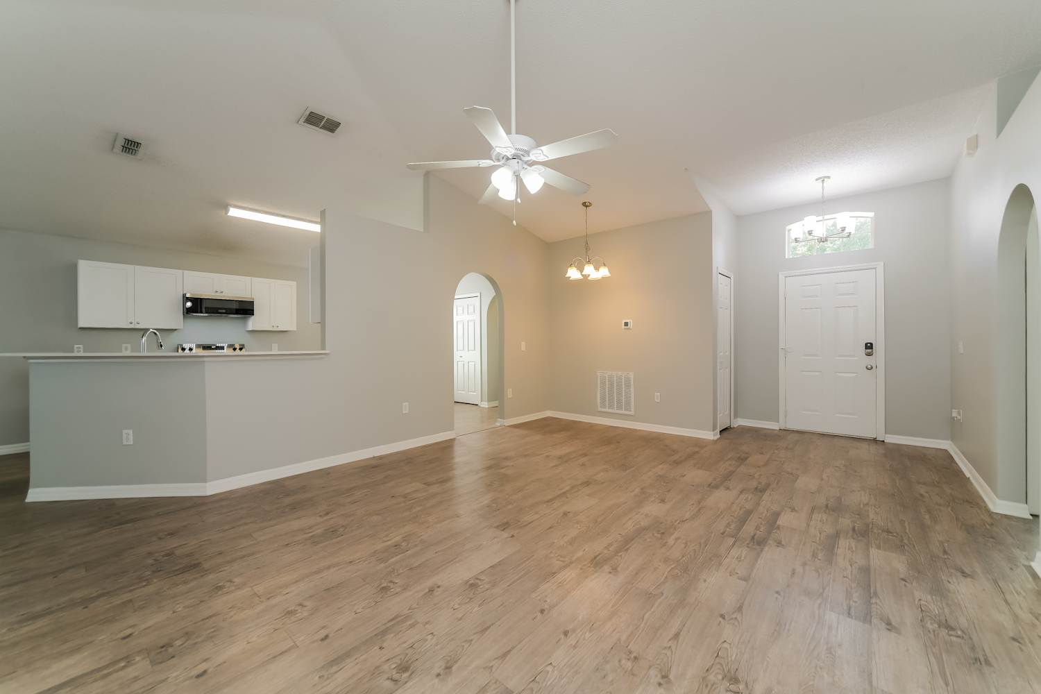 397 Regal Downs Cir photo 5