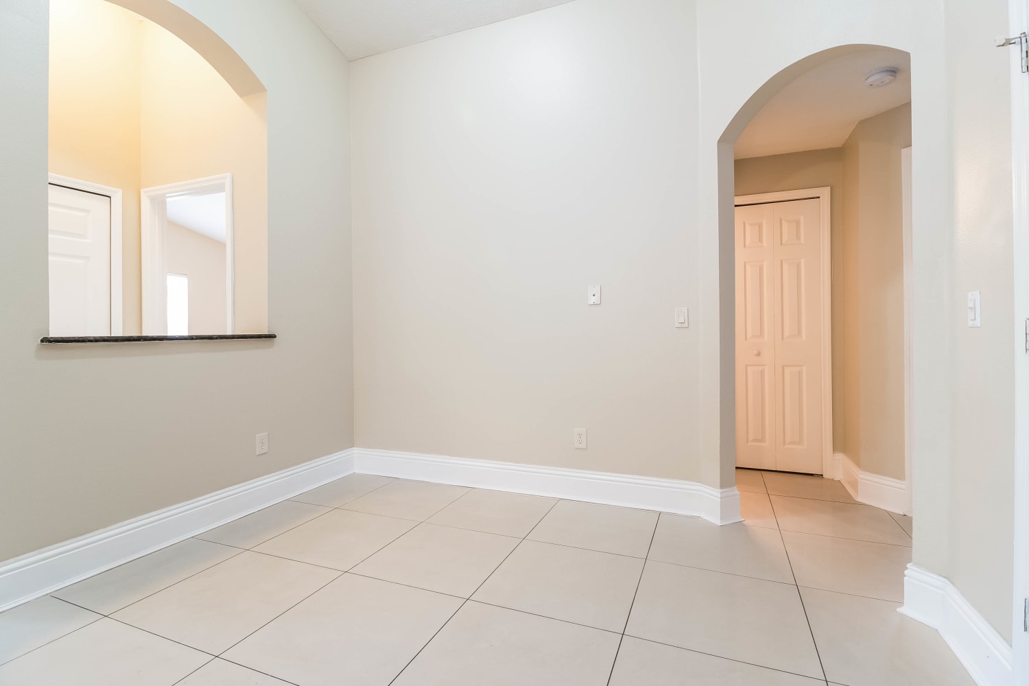 7918 Hidden Hollow Dr photo 5