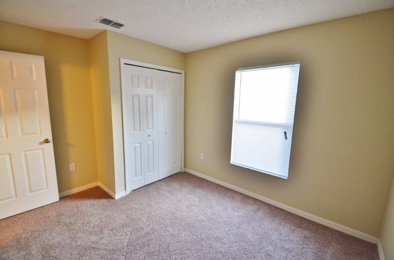 116 E Holly Dr photo 5