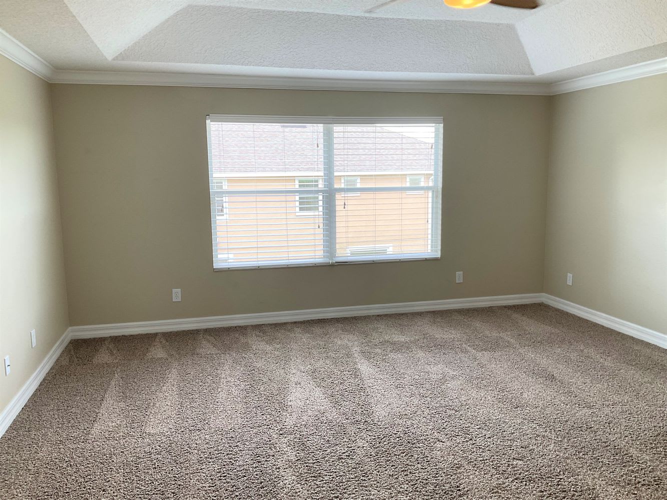 1368 Bridge Hill Ln photo 3