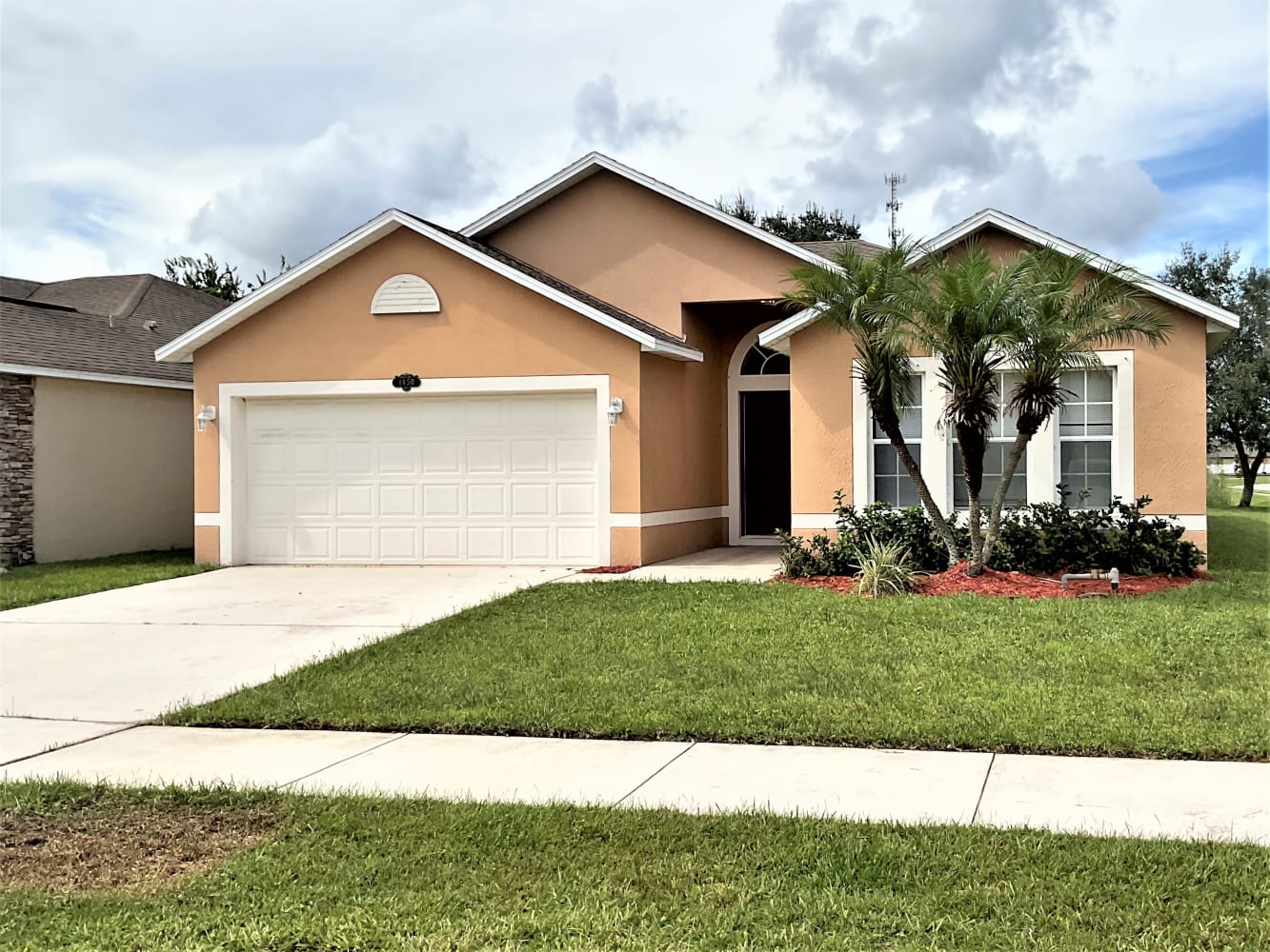 1450 Mycroft Dr photo 2