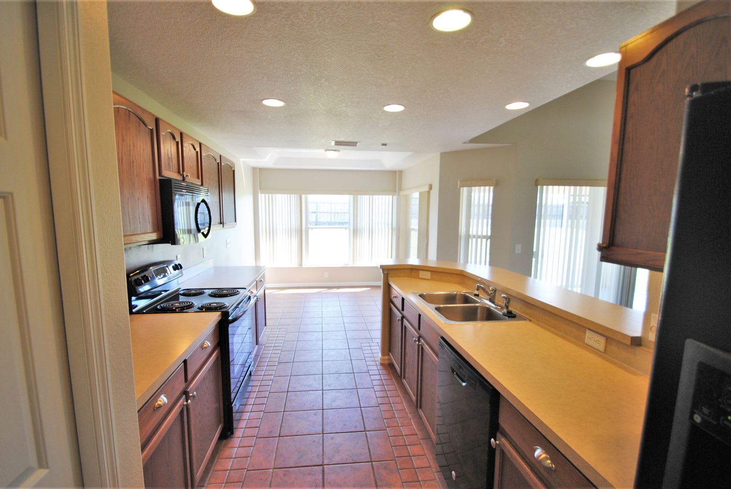 13343 Biscayne Dr photo 2