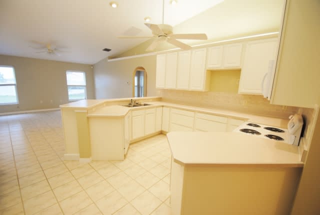 3051 Westgate Dr photo 4