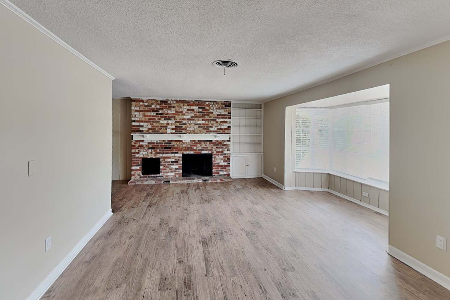 14298 Hetrick Cir S photo 5