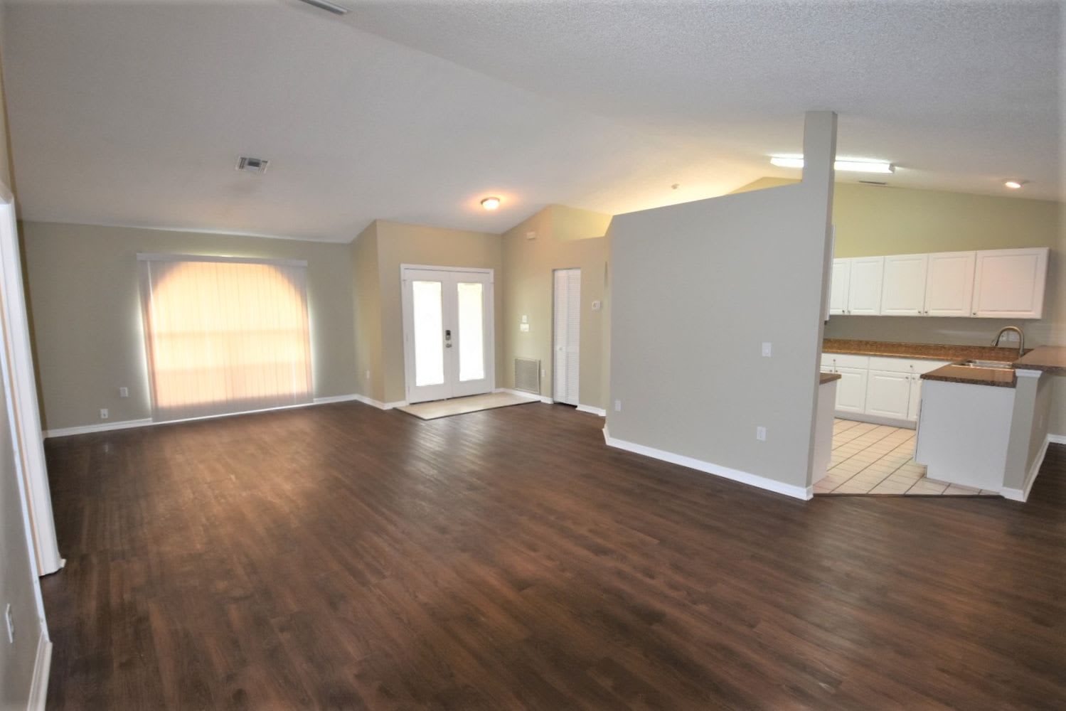 4061 Prairie View Dr N photo 2