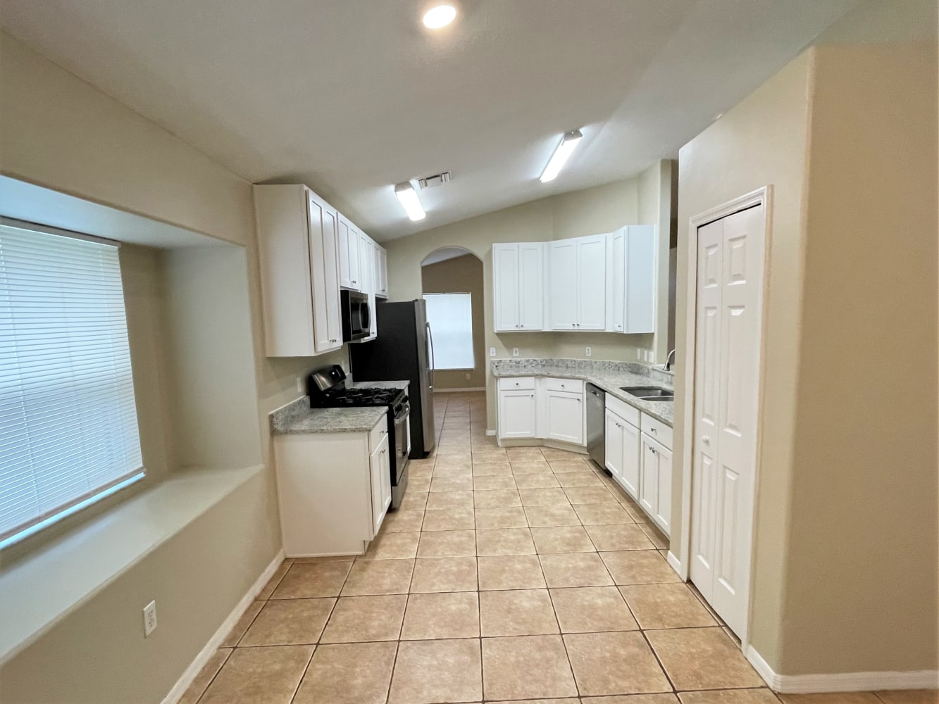 6234 White Clover Cir photo 5