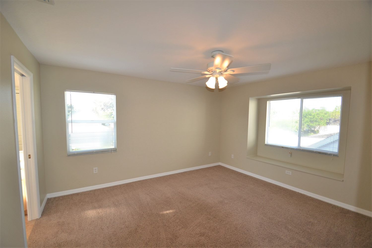 5824 Wrenwater Dr photo 5