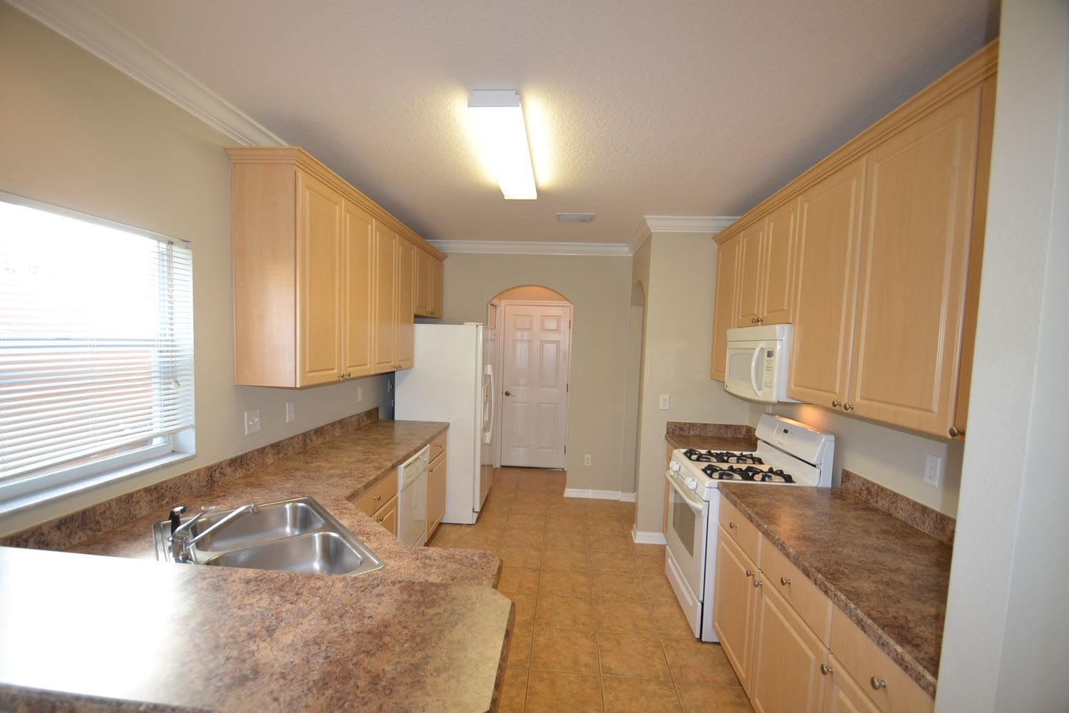 5824 Wrenwater Dr photo 3