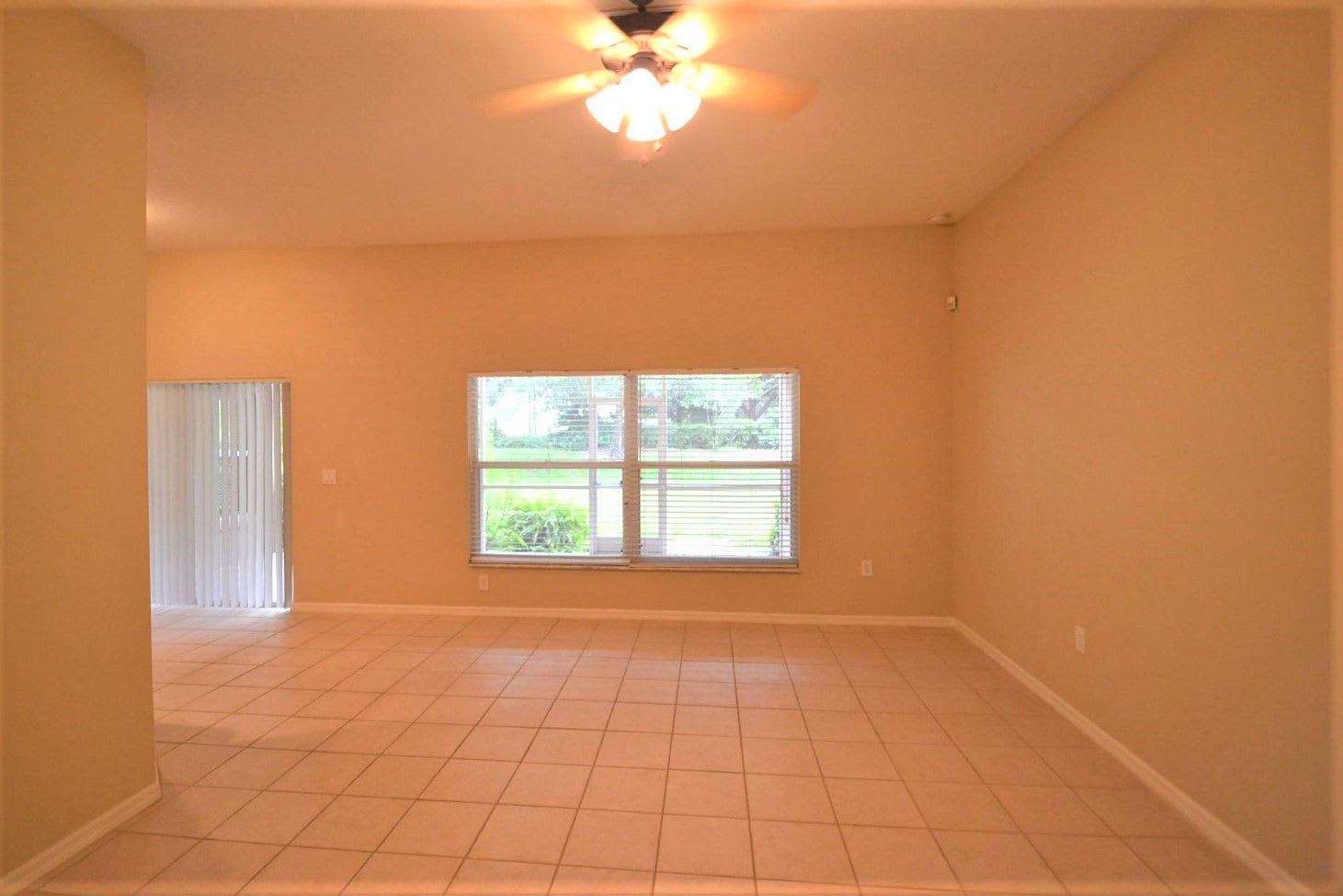 10142 Whisper Pointe Dr photo 5
