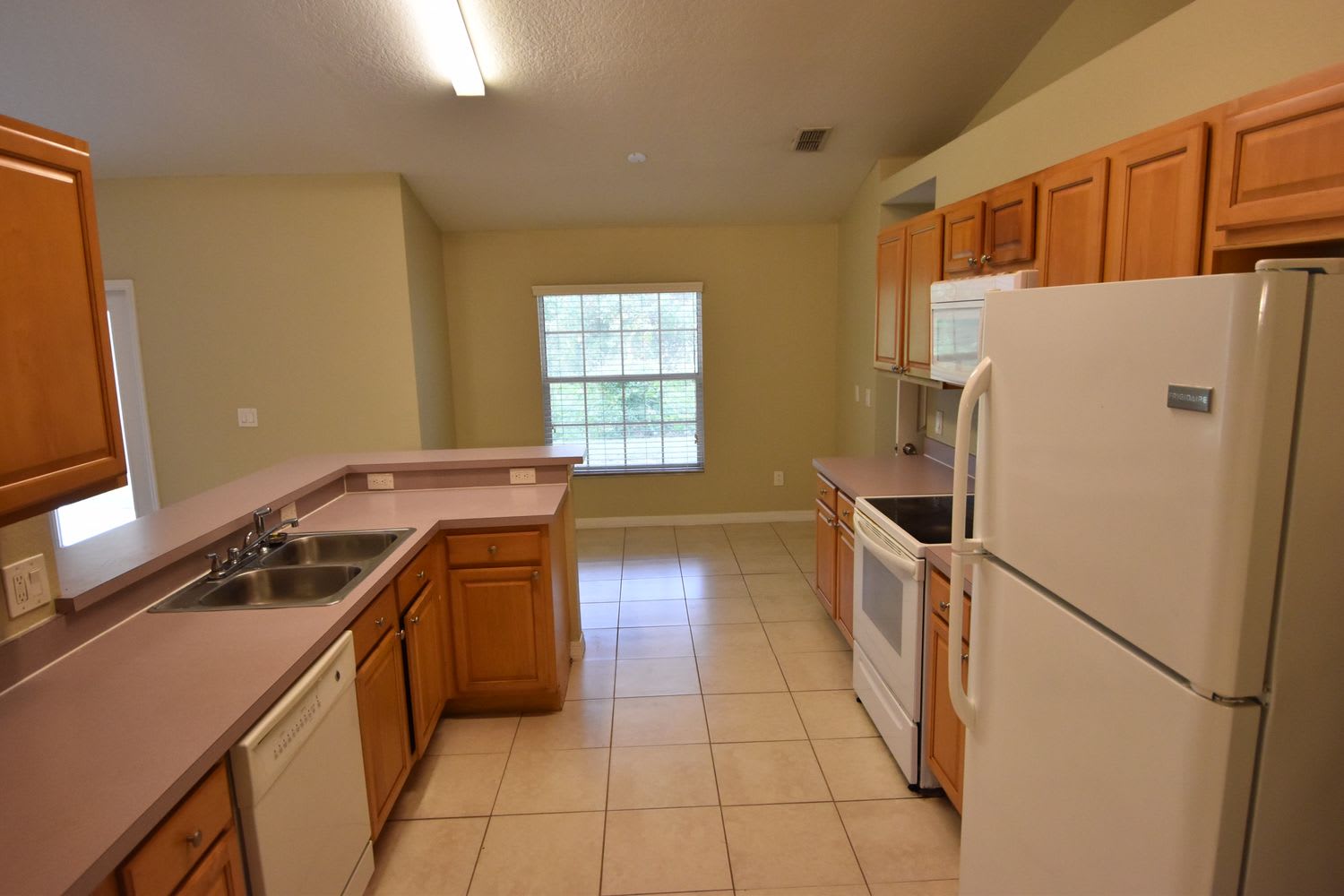 101 Thousand Oaks Blvd photo 5