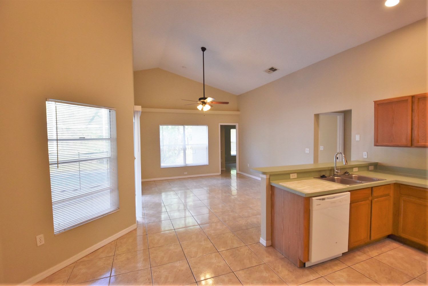 426 Thousand Oaks Blvd photo 5