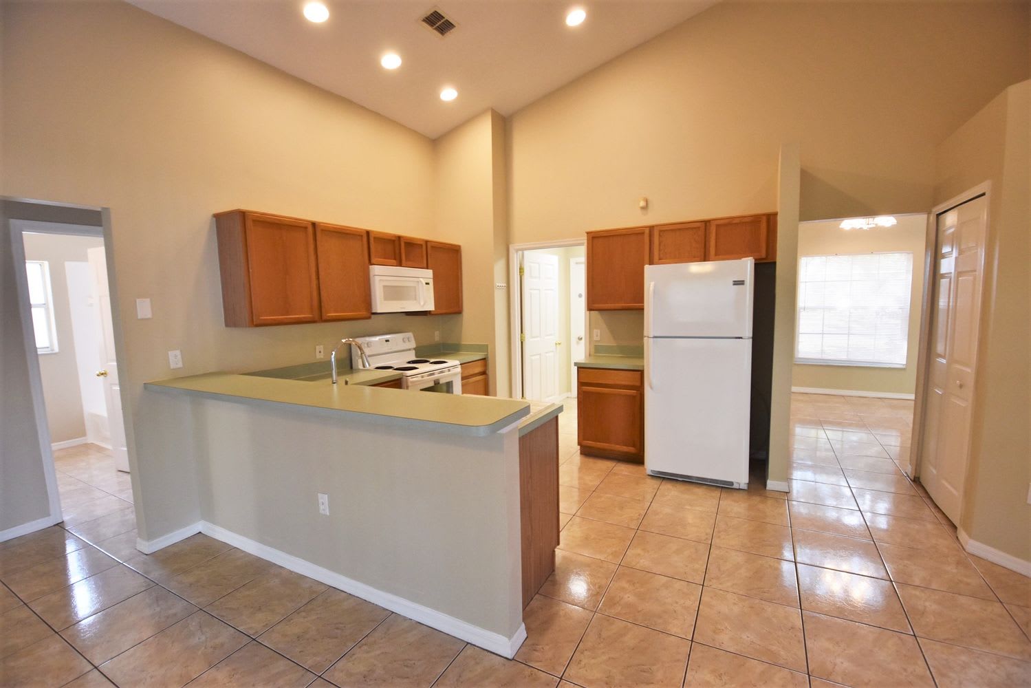 426 Thousand Oaks Blvd photo 4