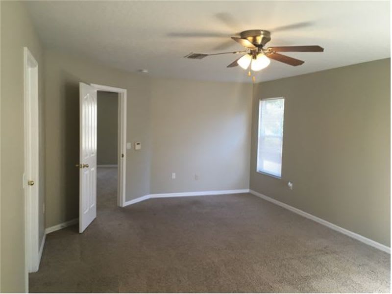 7352 Hunters Greene Cir photo 5