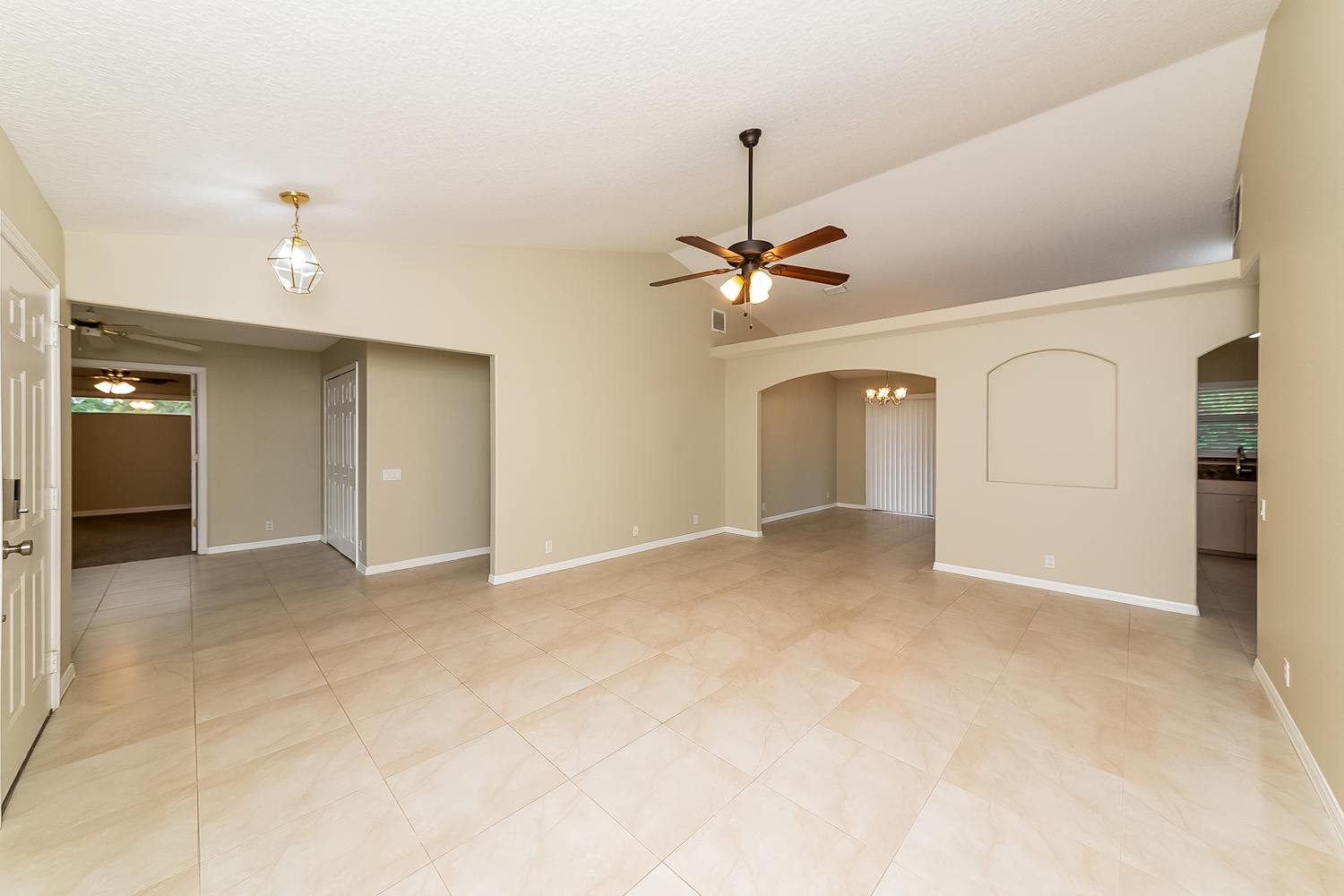 7348 Linden Ln photo 4