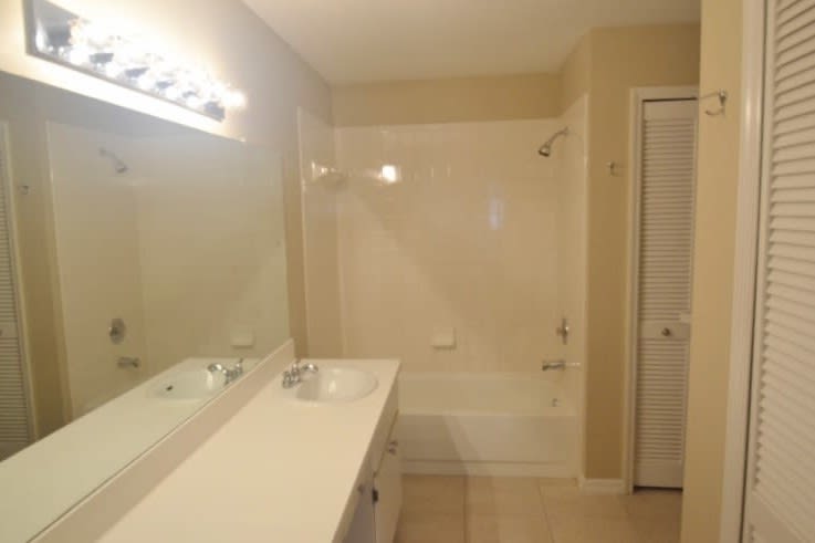 1809 Tinker Dr photo 2