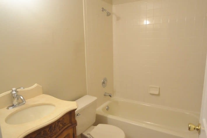 1809 Tinker Dr photo 3
