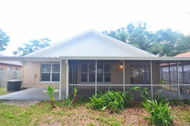 1809 Tinker Dr photo 5