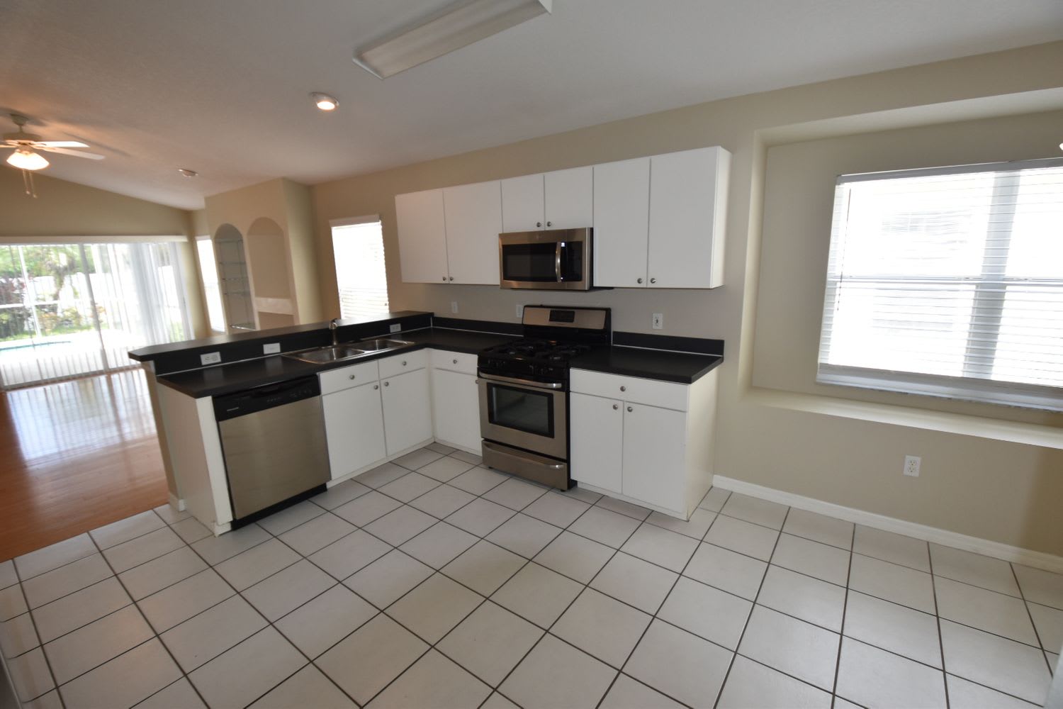 11286 Beebalm Cir photo 5