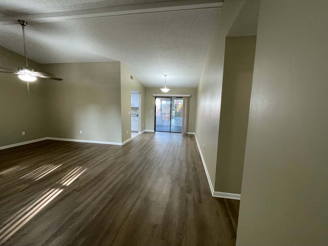 14734 Oak Vine Dr photo 3