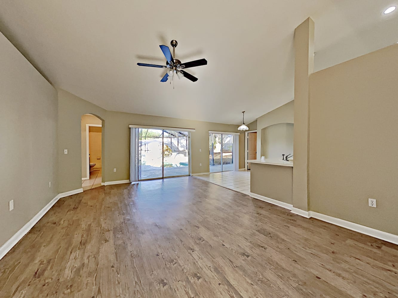 2910 Folklore Dr photo 5
