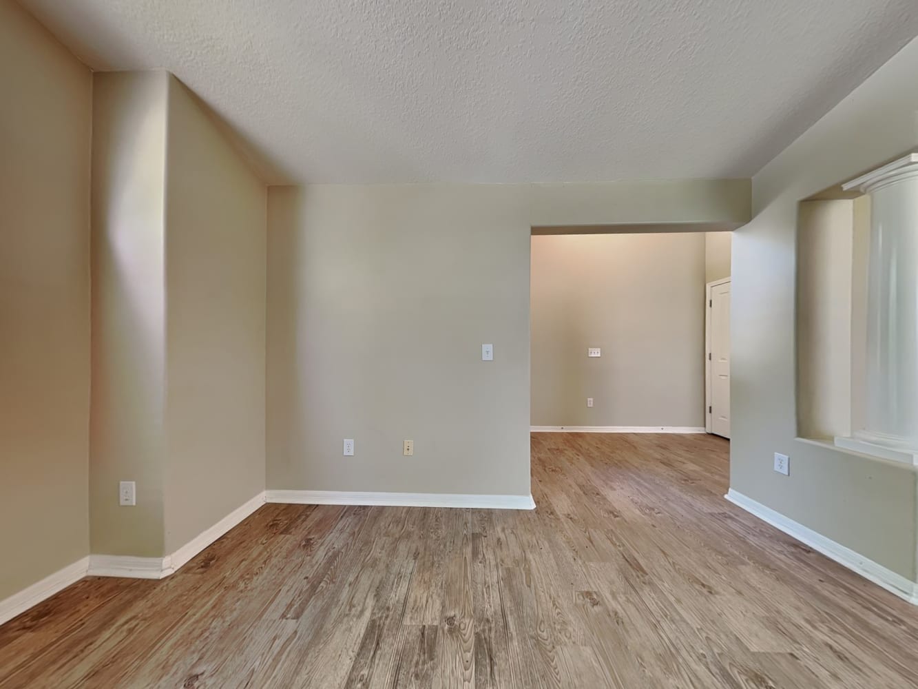 12048 Fall Creek Ct photo 3