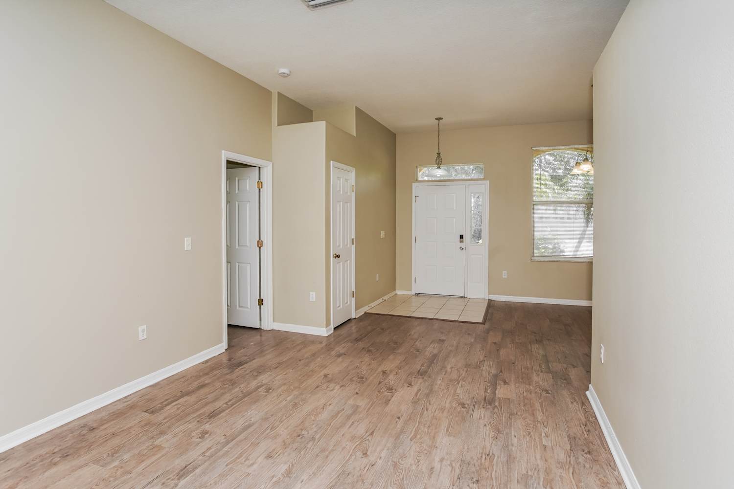 6138 36th Ln E photo 4