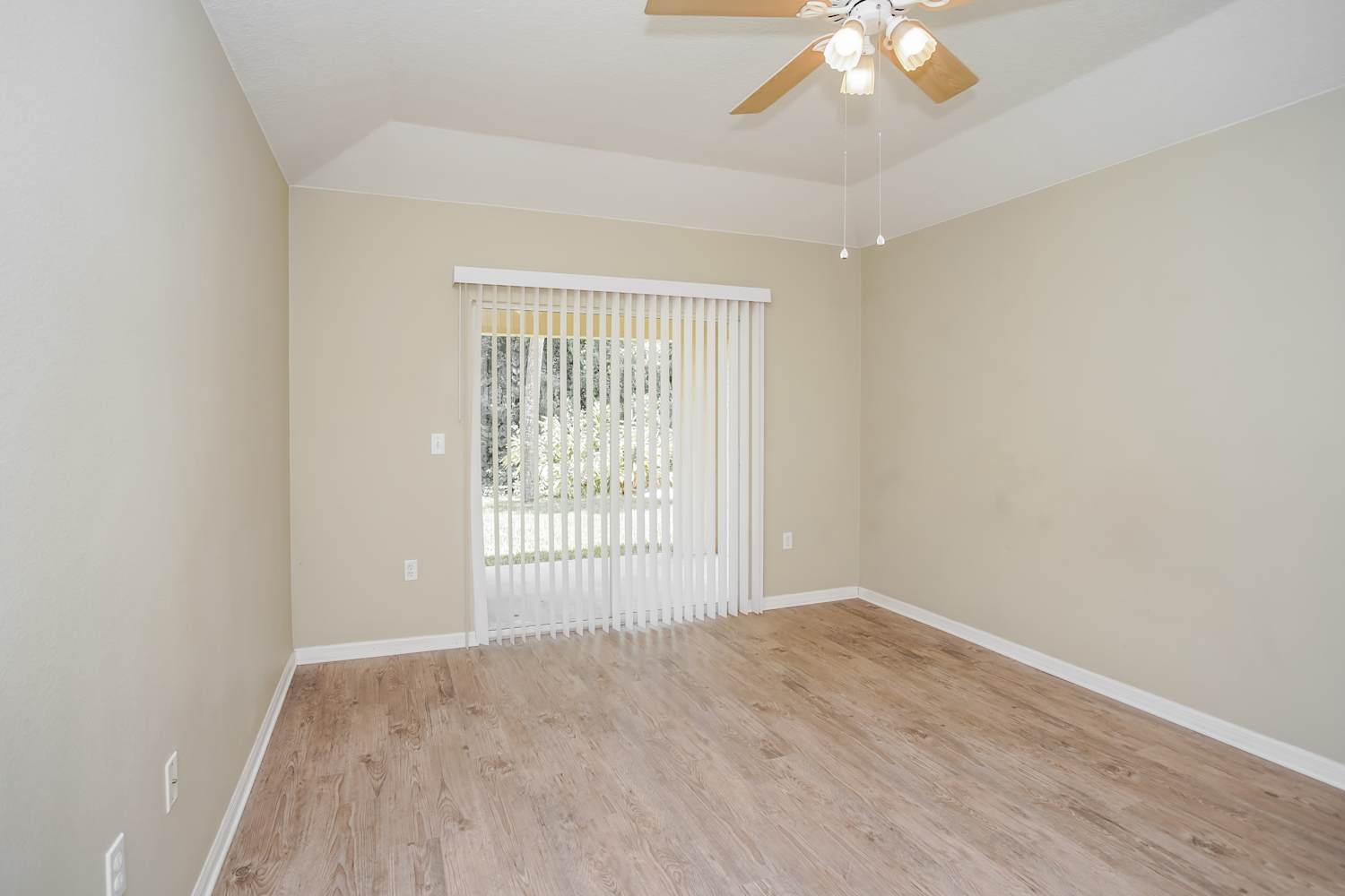 6138 36th Ln E photo 5