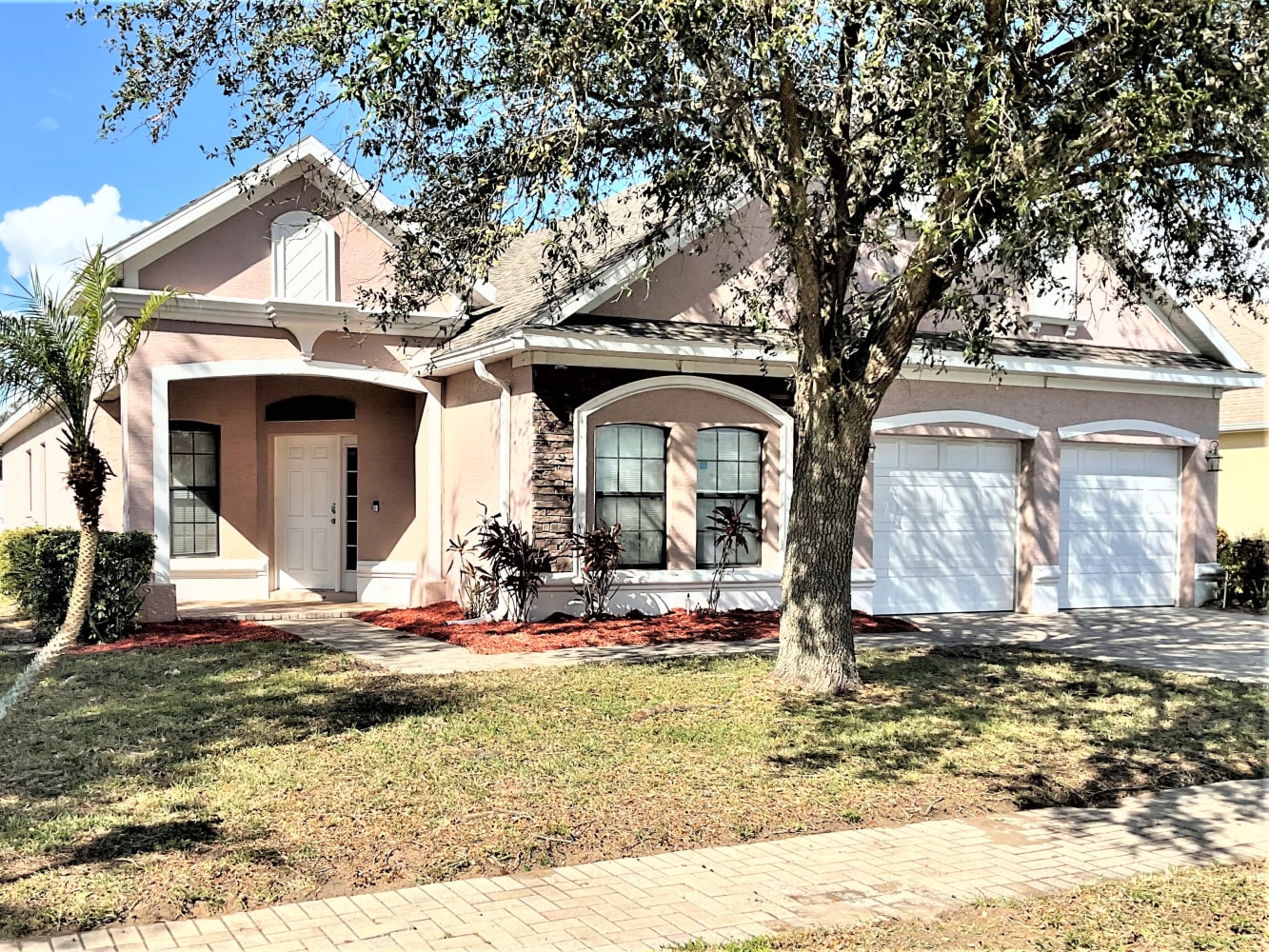 796 Lake Cummings Blvd photo 2