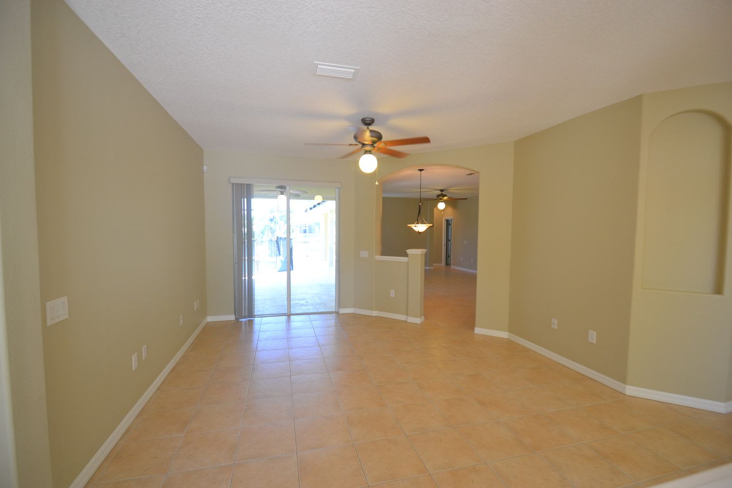 6418 Royal Tern Cir photo 3