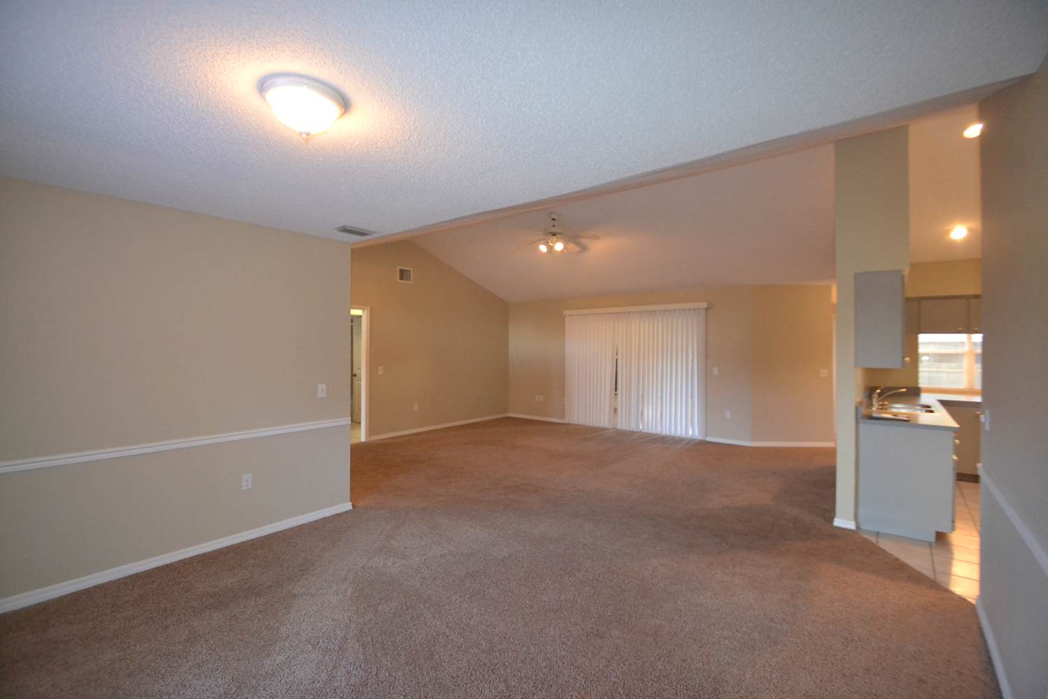 4211 Arrow Dr photo 2